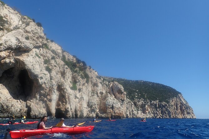 3-Hour Kayak Tour at Capo Figari (Golfo Aranci) - Stop at Capo Figari: the “see it, then get closer” moment