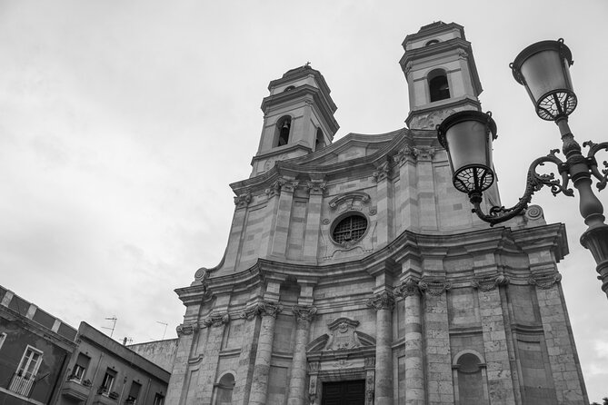 3 Hours Guided Tour of the Historic Districts of Cagliari - Stampace and Via Roma: churches you can spot close together, plus a city hall built for a new image