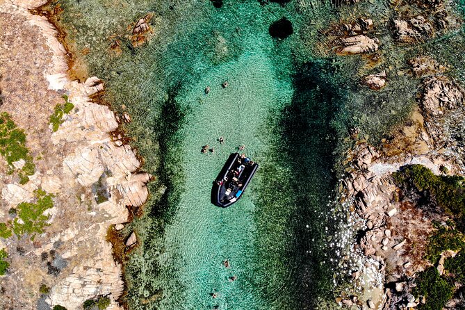 8-hour tour of the La Maddalena Archipelago Ponte VIP - La Maddalena historic center: the land break that keeps the day balanced