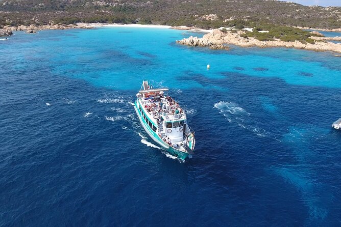 A day excursion to La Maddalena - Boat comfort and crew help: the part that can make or break the day