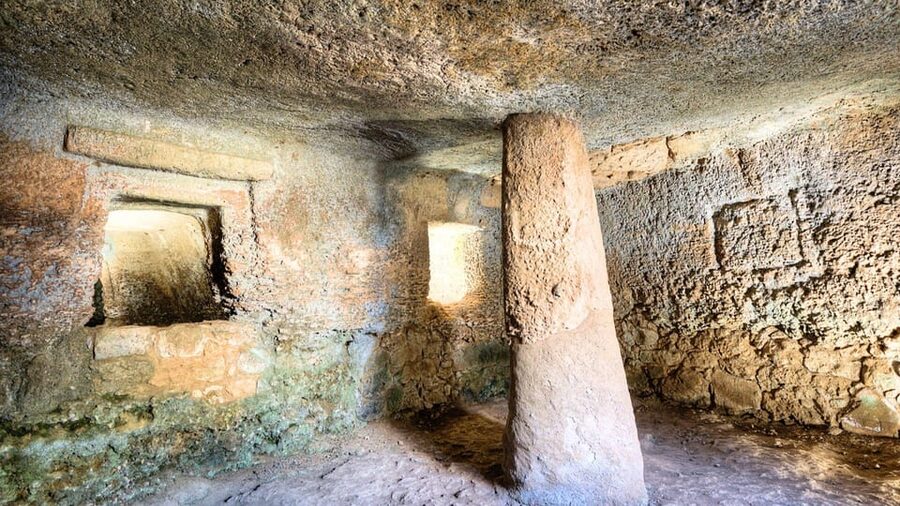 Alghero: Anghelu Ruju Necropolis with Audio Guides - Pacing and stops: how to use the 45-minute structure well
