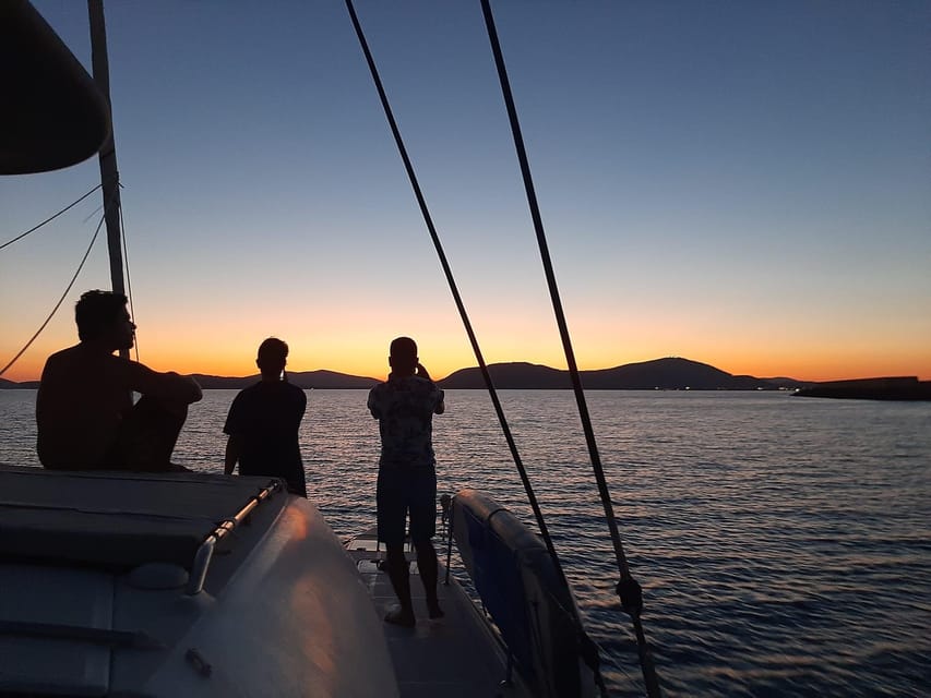 Alghero catamaran sunset tour Alghero - How the timing works: 6:30 pm out, sunset, back by 8:30 pm