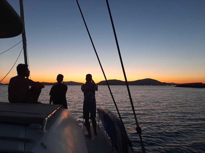 Alghero catamaran sunset tour Alghero - The sail past Alghero’s old walls: why 30 minutes is enough