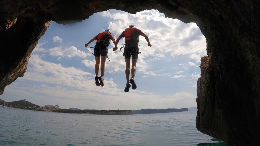 Alghero: Coasteering at Cala Dragunara in Porto Conte Park - Key things that make this coasteering trip work