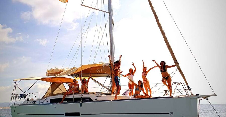 Alghero: Daily Sailing Experience with lunch onboard - Snorkeling, masks, and SUP: how the day stays fun (not chaotic)