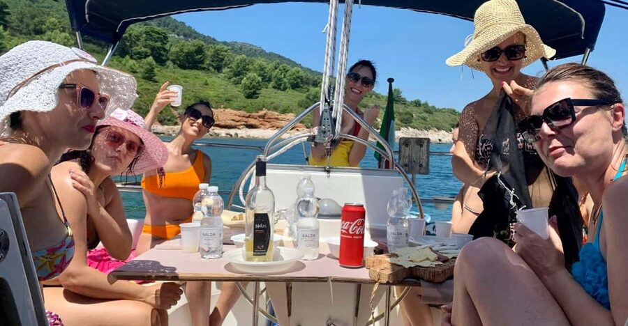 Alghero escursione in barca con pranzo giornata intera - The right kind of day: 7.5 hours on a sailboat from L’Ormeggio