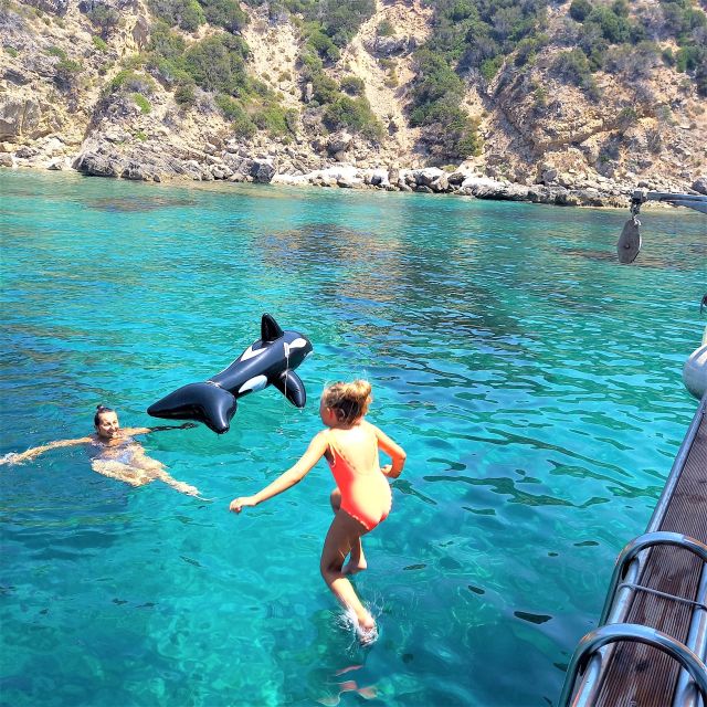 Alghero: Gulf of Alghero Fishing Boat Trip with Fresh Lunch - Price and value: is $134.81 per person worth it?