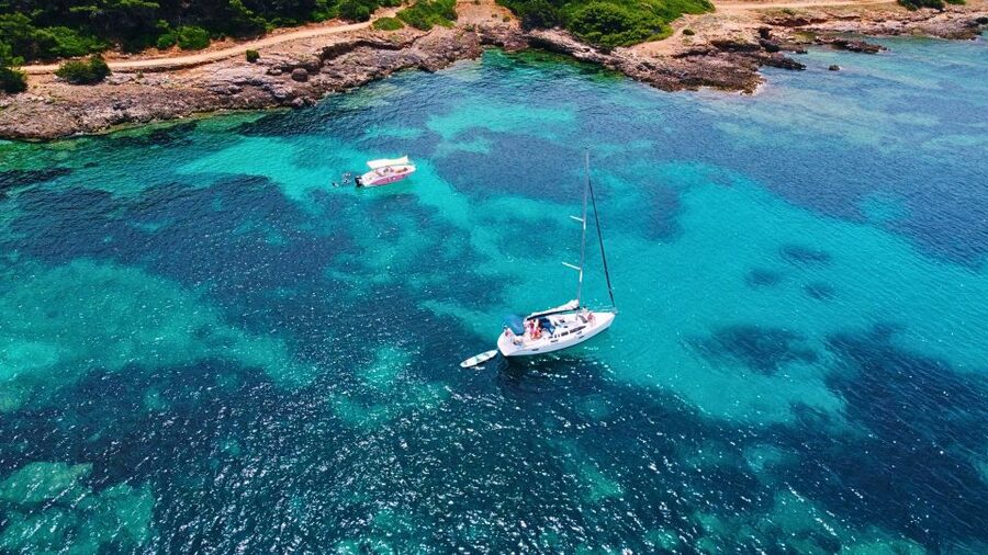 Alghero: Sailboat excursion in Porto Conte bay w/ Lunch - A Gulf Day On A Small Sailboat From Alghero