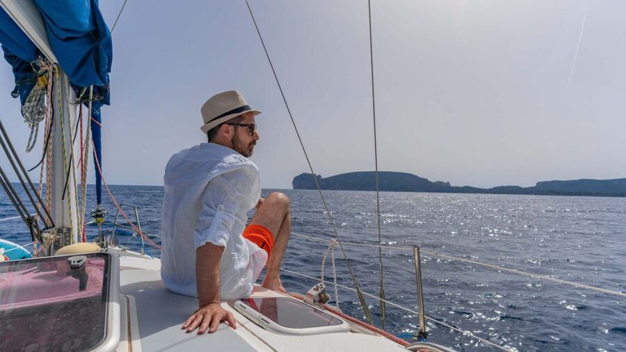 Alghero: Sailboat excursion in Porto Conte bay w/ Lunch - Who Should Book This Alghero Sailboat, And Who Might Skip It