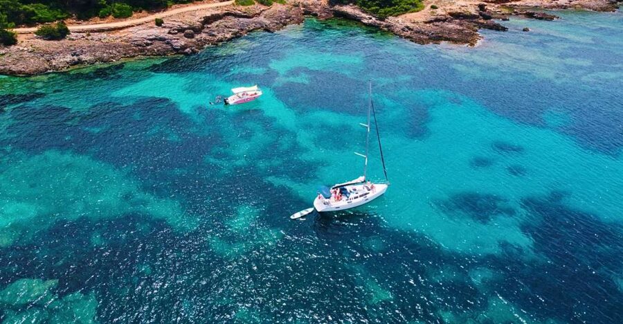 Alghero: Sailboat excursion in Porto Conte bay w/ Lunch - From Alghemar Pier To Capo Galera In About 45 Minutes