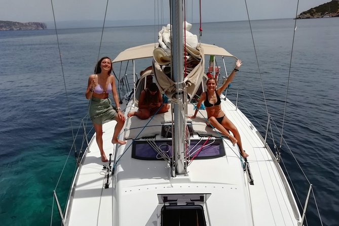 Alghero - Sailboat trip with lunch on board, - Coral Riviera Sailing: The Vibe You’re Paying For
