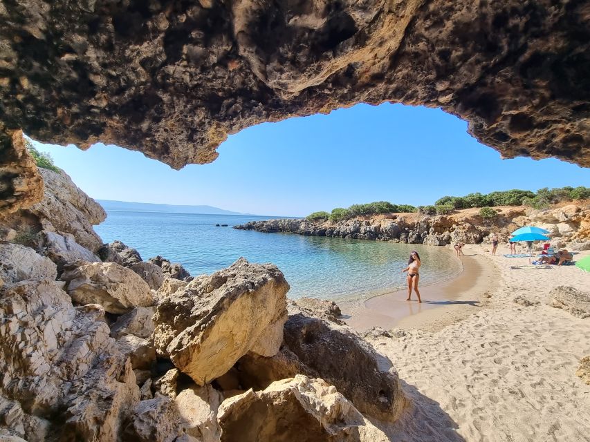 Alghero: Secret Beaches & Coastal tour by Land - Snorkeling equipment + umbrella: small inclusions that make a difference
