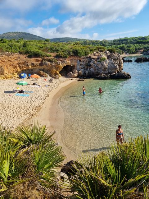 Alghero: Secret Beaches & Coastal tour by Land - How the guide keeps the day fun: geology + marine life, not just directions