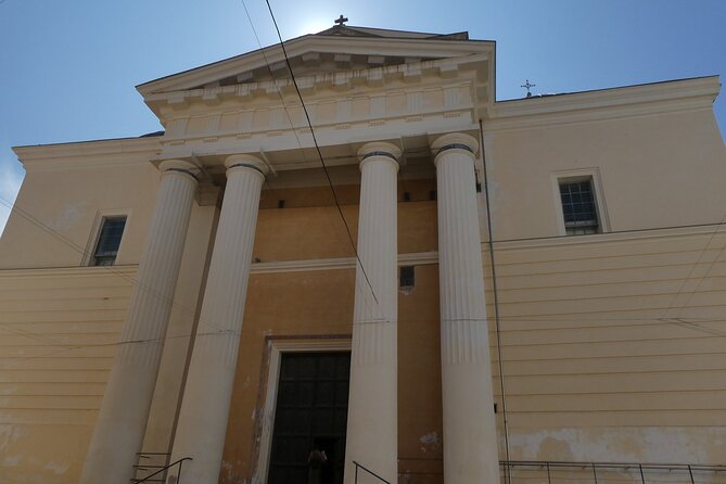 Alghero: walking tour with bilingual local guide - Via Carlo Alberto: Hidden Streets and the Pleasure of Getting Lost on Purpose