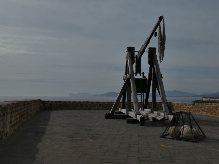 Alghero walking tour with local guide - Muralla de l’Hospital and Bastió de Marco Polo: a wall stop made for photos