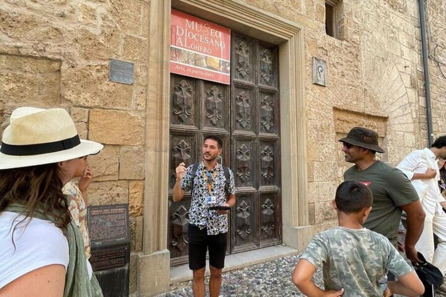 Alghero walking tour with local guide - Cattedrale dell’ Immacolata Concezione: church entry that turns on the lights