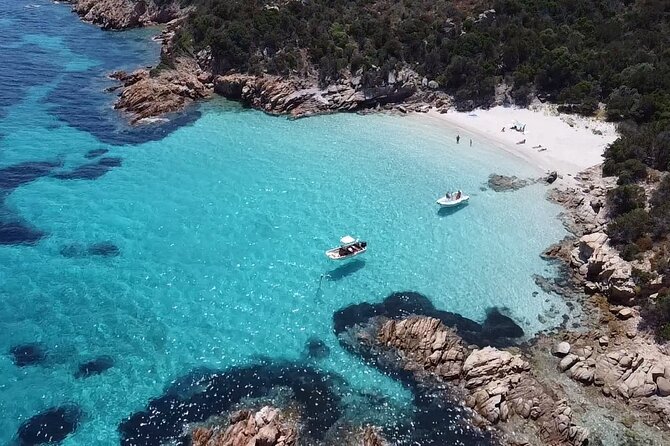 All inclusive private tour in the Archipelago of La Maddalena - Santo Stefano and Caprera: variable stops that keep the day responsive