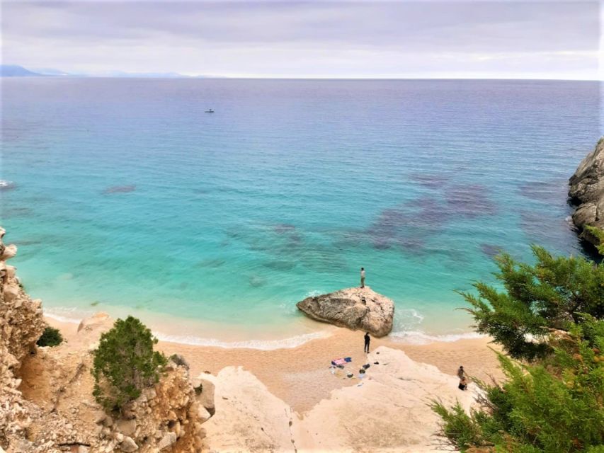 Baunei: Cala Goloritzè Trekking Tour with A Guide - What to bring (and what to wear) for comfort on a long coastal day