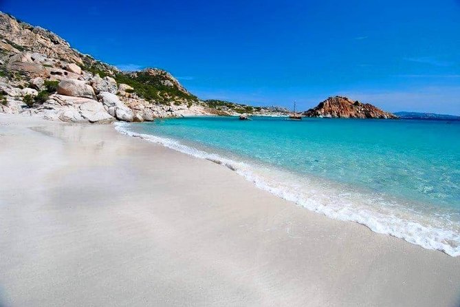 Boat Tour La Maddalena Archipelago from Palau - Cala Coticcio (Tahiti) vs La Maddalena town: your ending depends on the day