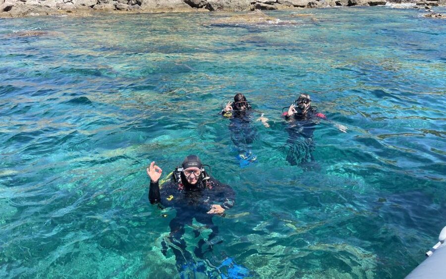 Bosa: Scuba Diving for Beginners in the Bosa Gulf - Who should book this beginner scuba session in the Bosa Gulf