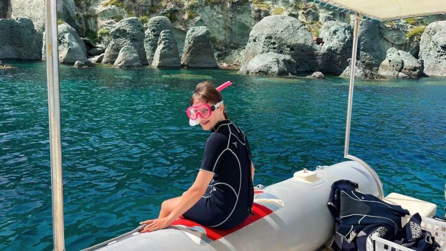 Bosa: Snorkeling Tour of the Coastline Coves - Snorkeling from a comfortable 8-metre dinghy in Bosa