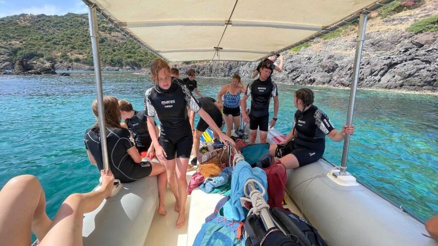 Bosa: Snorkeling Tour of the Coastline Coves - Pagliosa Island and the coastline inlets you can actually reach