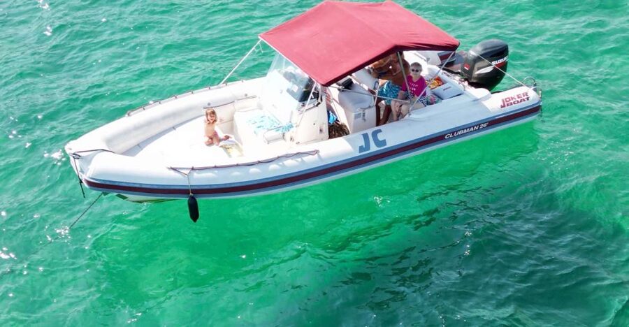 Cagliari: Boat Tour snorkeling Sella con con aperitivo - Skipper stories: legends plus historical truths