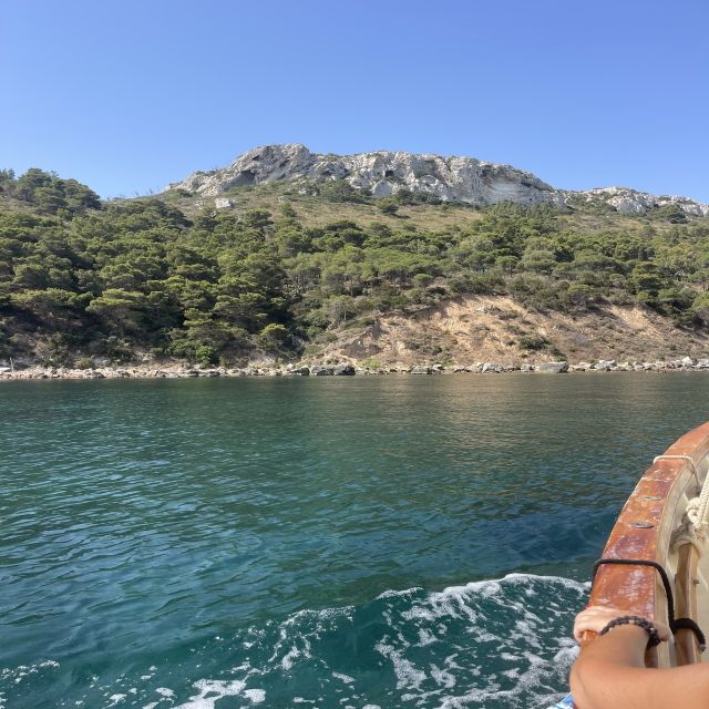 Cagliari: Boat Tour with Swim Stops, Snorkeling, & Aperitif - The aperitif onboard: why food at sea works here