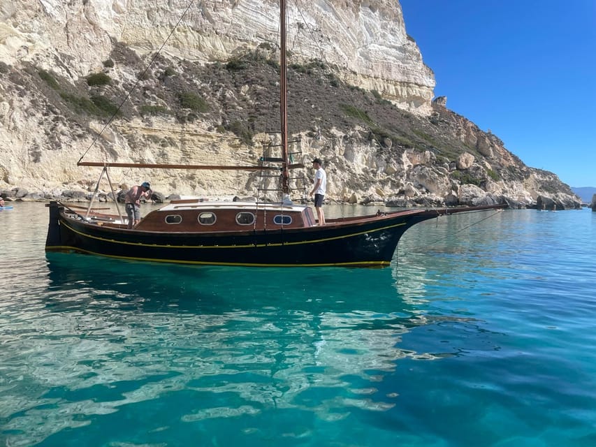 Cagliari: Classic Boat tour along the gulf with tasting. - Morning vs Afternoon: When the Wind Turns the Trip Into Fun