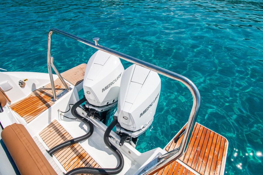 Cagliari: Luxury Motorboat Tour with 3 Swim Stops & Wine - Cala Fighera and the Longer Swim Block: More Time in the Water