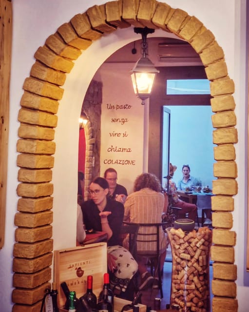 Cagliari Old Town: Wine Tasting and local products - Sa Binuteca in Cagliari: what kind of experience this really is