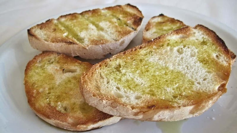 Cagliari: private tasting of fine extra virgin olive oil - What you’ll taste: fine Sardinian extra virgin olive oil + bruschetta