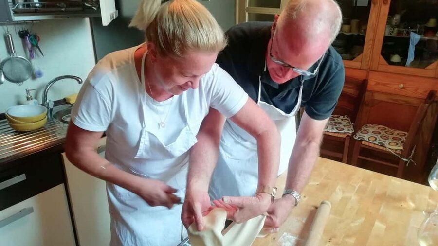 Cagliari: Sardinian Cooking Class with Meal and Drinks - Aperitif first, then the full sardinian meal with wine
