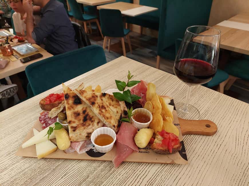 Cagliari: Taste Sardinia with a Full Meal Food Tour - Stop 1 Snacks: Sardinian Sweets You’ll Want to Remember