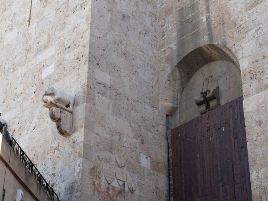 Cagliari: walking tour through the alleys of Castello - Key highlights to look for