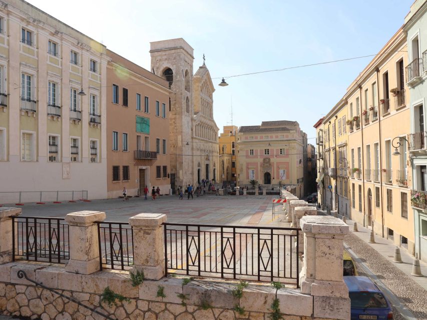 Cagliari: walking tour through the alleys of Castello - From Cagliari 1920 to the start line of history