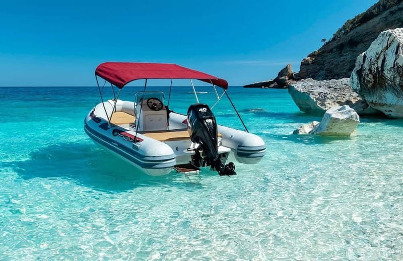 Cala Gonone: 6-Metre Dinghy Rental (without boat licence) - Why rent a 6-metre dinghy in Cala Gonone without a licence?