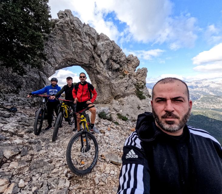 Cala Gonone and Dorgali e-bike tour - Dorgali on two wheels: old-town streets and a history stop that clicks