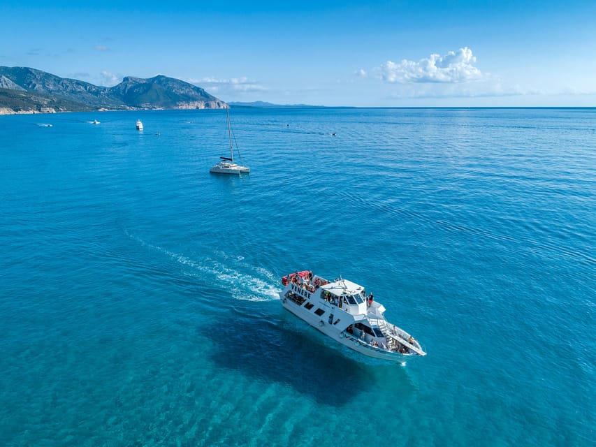 Cala Gonone:Cruise in the Gulf of Orosei with Cala Goloritzé - Cala Luna, Cala Mariolu, Cala Sisine: How the Beach Stops Work