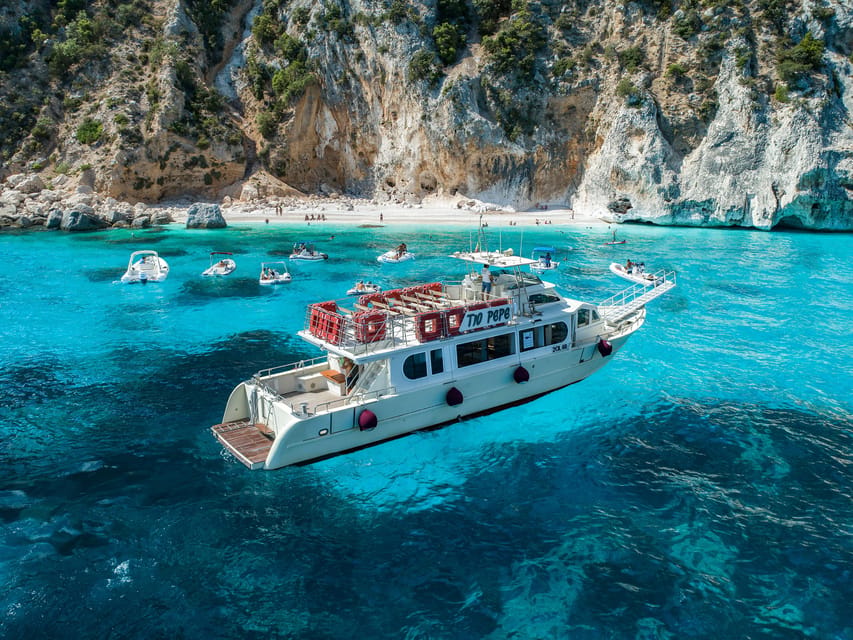 Cala Gonone:Cruise in the Gulf of Orosei with Cala Goloritzé - Cala Goloritzè: The Photo Stop Without the Swim