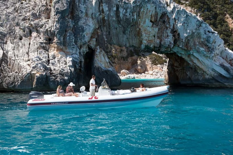 Cala Gonone: Dinghy Excursion to C. Mariolu and C. Goloritzè - From Cala Gonone Out to the Caves: Your Morning Sailing Segment