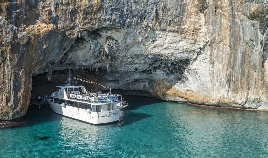 Cala Gonone: Grotta del Bue Marino and Cala Luna Boat Tour - Key things to know before you go