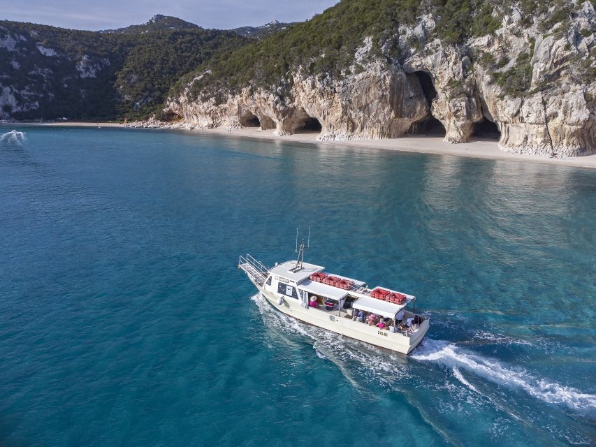 Cala Gonone: Guided Boat Tour to Cala Luna Beach - Cruising the Gulf of Orosei: Sun Deck vs Shaded Deck