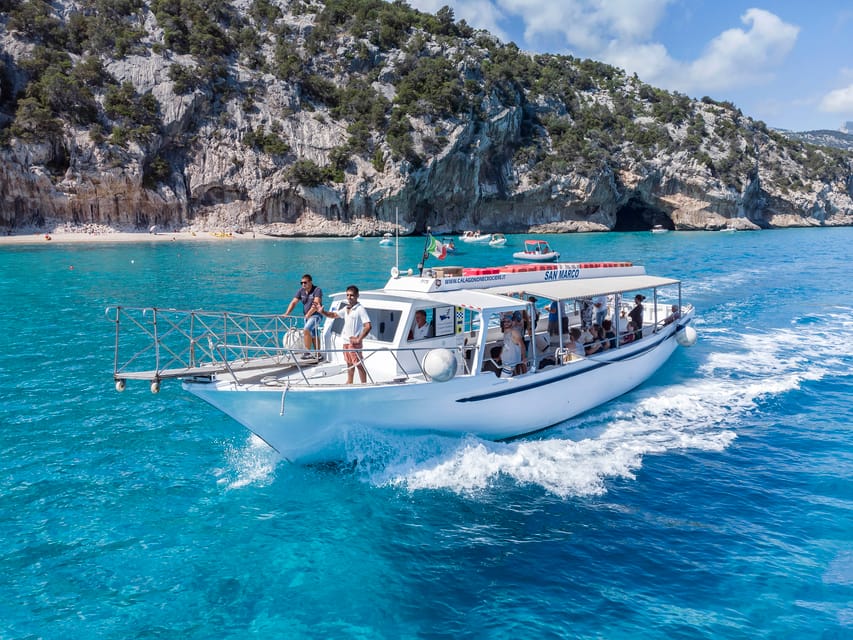 Cala Gonone: Gulf of Orosei Boat Tour with Aperitif - Beach Time: A Major Cove Stop for Sunbathing and Hanging Out