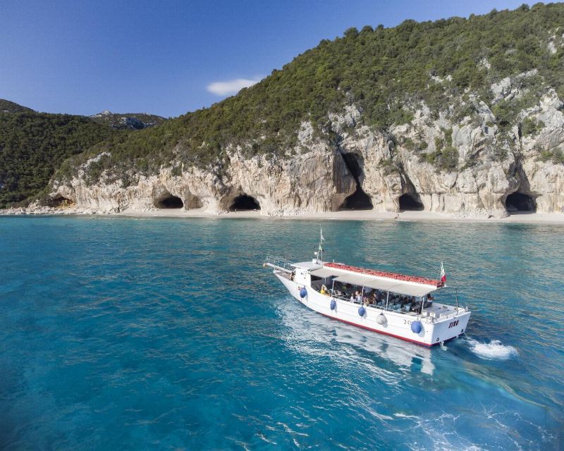 Cala Gonone: Gulf of Orosei Cruise with Food and Swimming - Cala Gonone to the Gulf of Orosei: how the 7.5 hours work