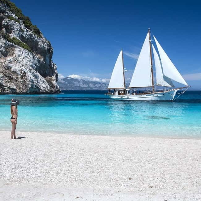 Cala Gonone: Gulf of Orosei Tour with a Vintage Sailing boat - The Vintage Dovesesto Changes the Whole Gulf Day
