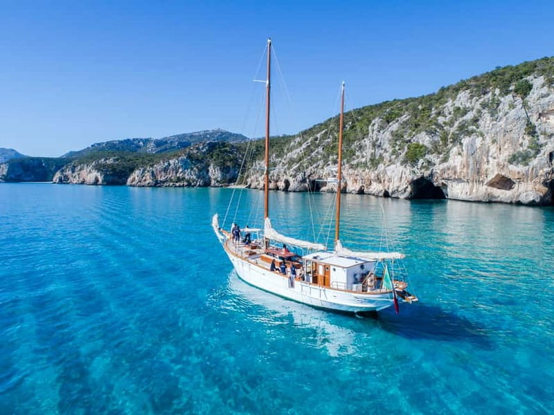 Cala Gonone: Gulf of Orosei Tour with a Vintage Sailing boat - Selvaggio Blu Route: How the Crew Shapes Your Beach Day