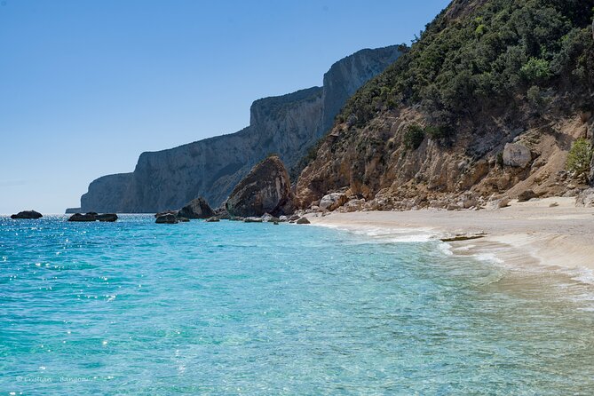 Cala Mariolu tour with Swim Stops - Cala Goloritzè: buoy-protected swimming with the famous arch and spire