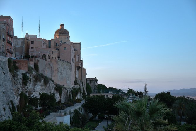 Castello Walking tour and the Giants of Mont'e Prama - The walking route in Castello: meeting point, timing, and how it feels