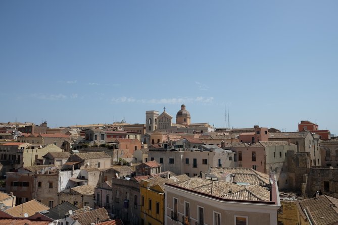 Castello Walking tour and the Giants of Mont'e Prama - Santa Cecilia cathedral and the crypt of Saints and Martyrs